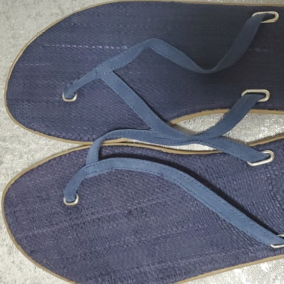 J.Crew Rainbow flip flops blue sandals size 12 - Picture 2 of 4